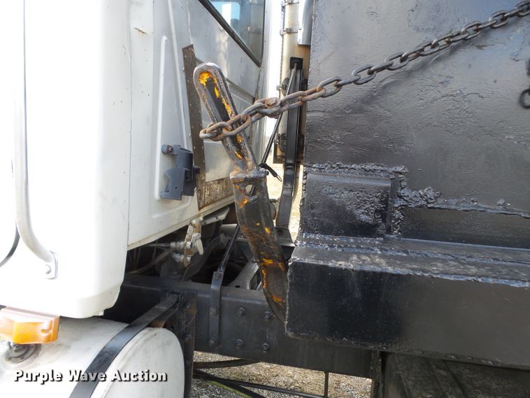 image for item DH7831 1996 Mack CH600 dump truck