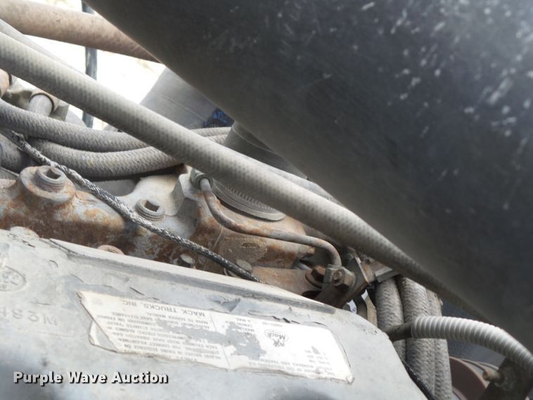 image for item DH7831 1996 Mack CH600 dump truck