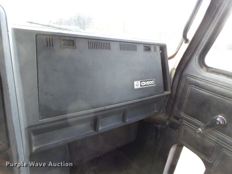 image for item DH7831 1996 Mack CH600 dump truck