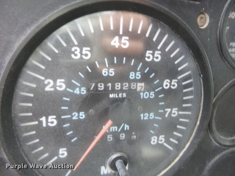 image for item DH7831 1996 Mack CH600 dump truck