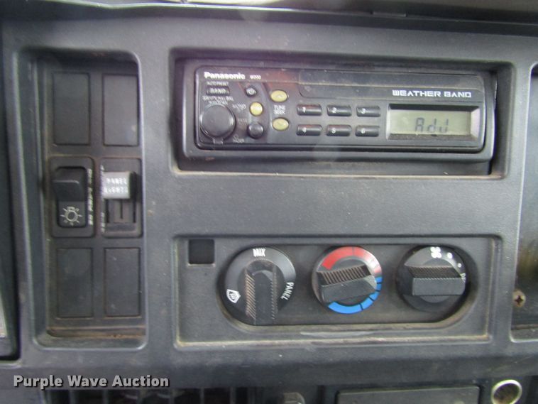 image for item DH8322 2000 International 2554 hydra vacuum truck