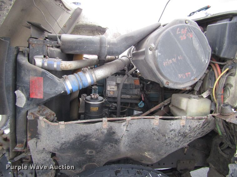 image for item DH8322 2000 International 2554 hydra vacuum truck