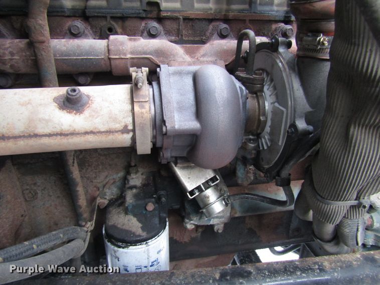 image for item DH8322 2000 International 2554 hydra vacuum truck