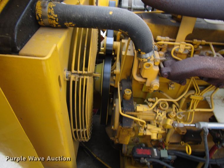 image for item DH8322 2000 International 2554 hydra vacuum truck