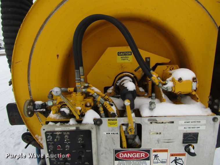 image for item DH8322 2000 International 2554 hydra vacuum truck