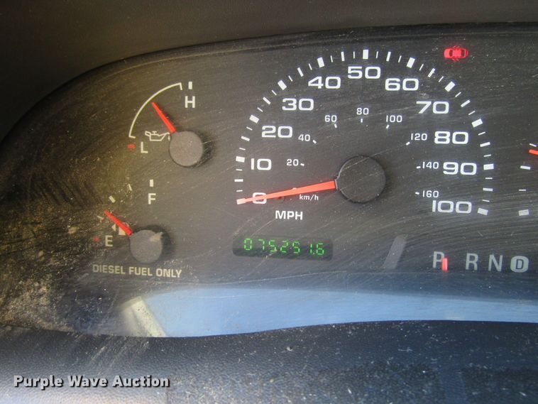 image for item DH8324 2003 Ford F550 Super Duty scissor lift truck