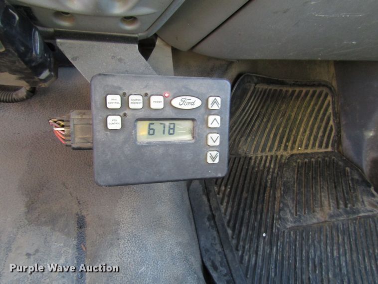 image for item DH8324 2003 Ford F550 Super Duty scissor lift truck