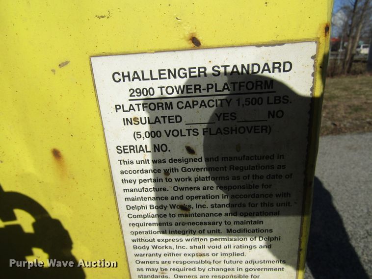 image for item DH8324 2003 Ford F550 Super Duty scissor lift truck