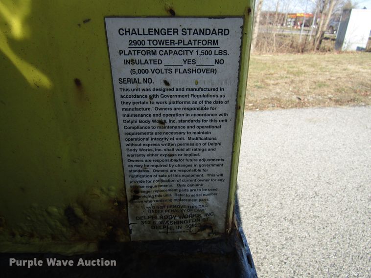 image for item DH8324 2003 Ford F550 Super Duty scissor lift truck