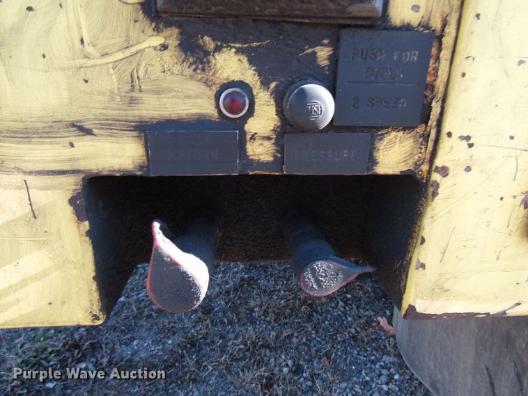 image for item DH8324 2003 Ford F550 Super Duty scissor lift truck