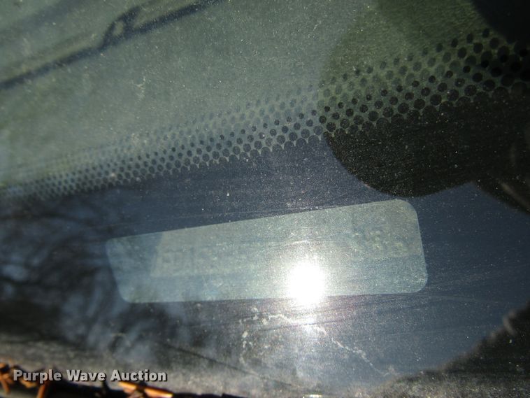 image for item DH8324 2003 Ford F550 Super Duty scissor lift truck