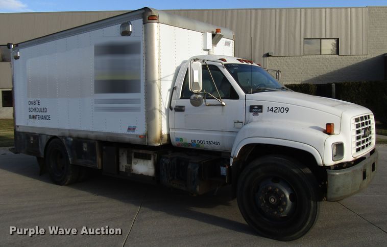 image for item DH8325 1999 Chevrolet C6500 lube service truck