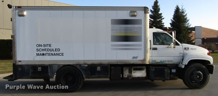 image for item DH8325 1999 Chevrolet C6500 lube service truck