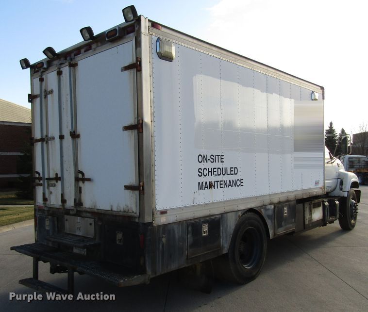 image for item DH8325 1999 Chevrolet C6500 lube service truck