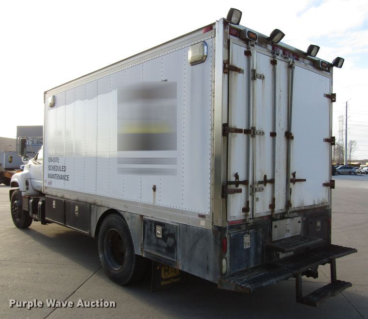 image for item DH8325 1999 Chevrolet C6500 lube service truck