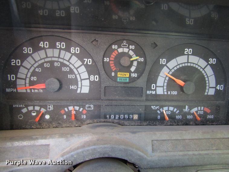 image for item DH8325 1999 Chevrolet C6500 lube service truck