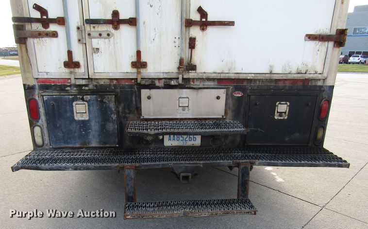 image for item DH8325 1999 Chevrolet C6500 lube service truck