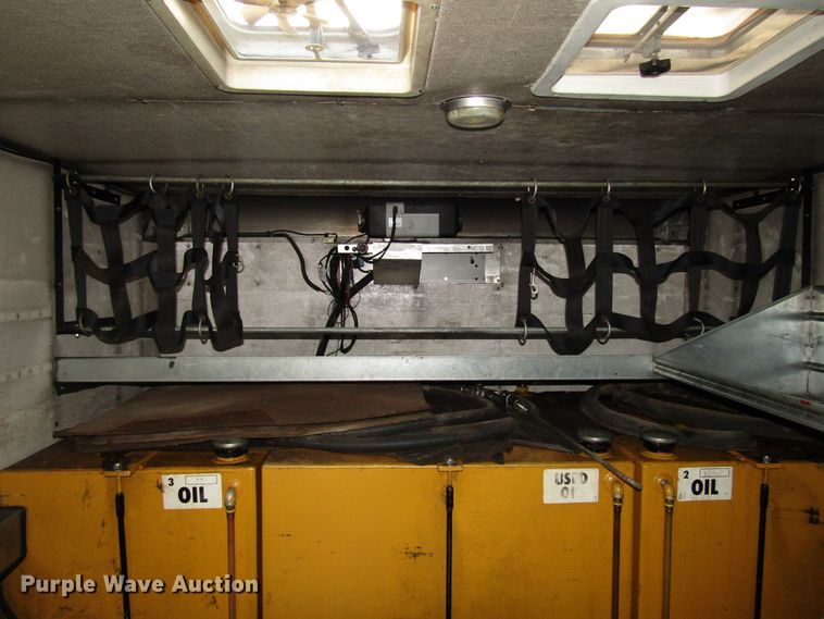 image for item DH8325 1999 Chevrolet C6500 lube service truck