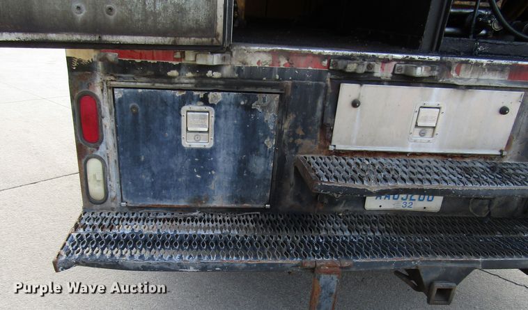 image for item DH8325 1999 Chevrolet C6500 lube service truck