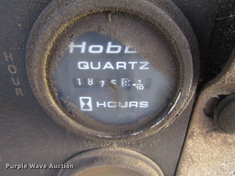 image for item DH8325 1999 Chevrolet C6500 lube service truck