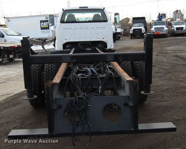 image for item DH8326 2009 Ford F750 Super Duty truck cab and chassis
