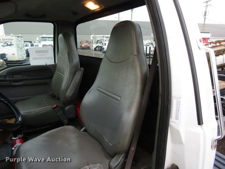 image for item DH8326 2009 Ford F750 Super Duty truck cab and chassis