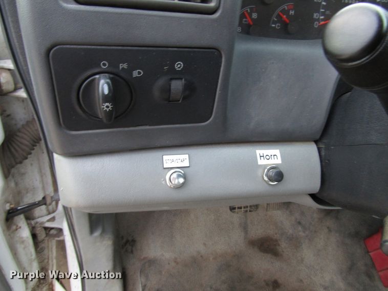 image for item DH8326 2009 Ford F750 Super Duty truck cab and chassis