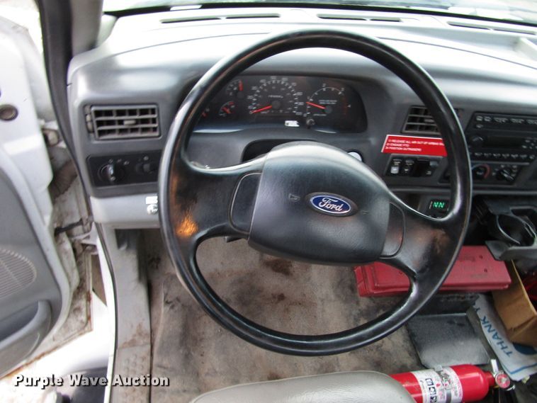 image for item DH8326 2009 Ford F750 Super Duty truck cab and chassis