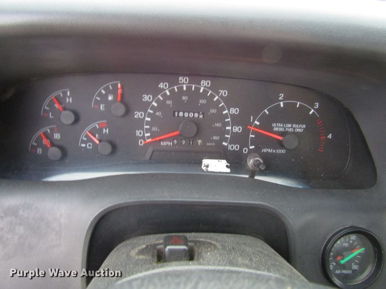 image for item DH8326 2009 Ford F750 Super Duty truck cab and chassis