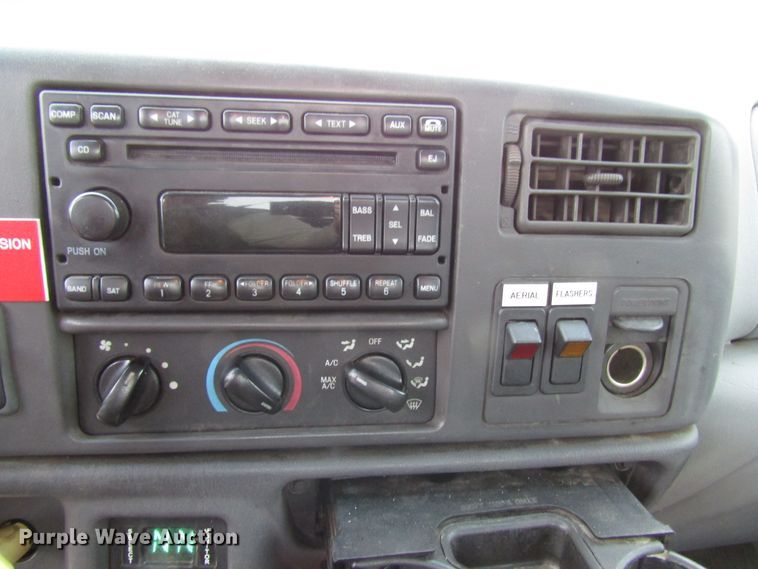 image for item DH8326 2009 Ford F750 Super Duty truck cab and chassis