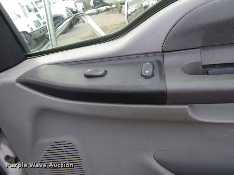 image for item DH8326 2009 Ford F750 Super Duty truck cab and chassis