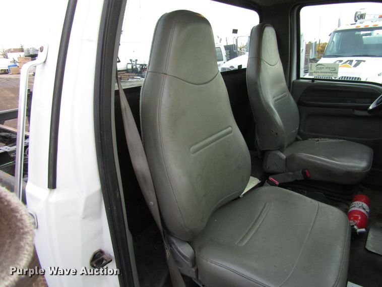 image for item DH8326 2009 Ford F750 Super Duty truck cab and chassis