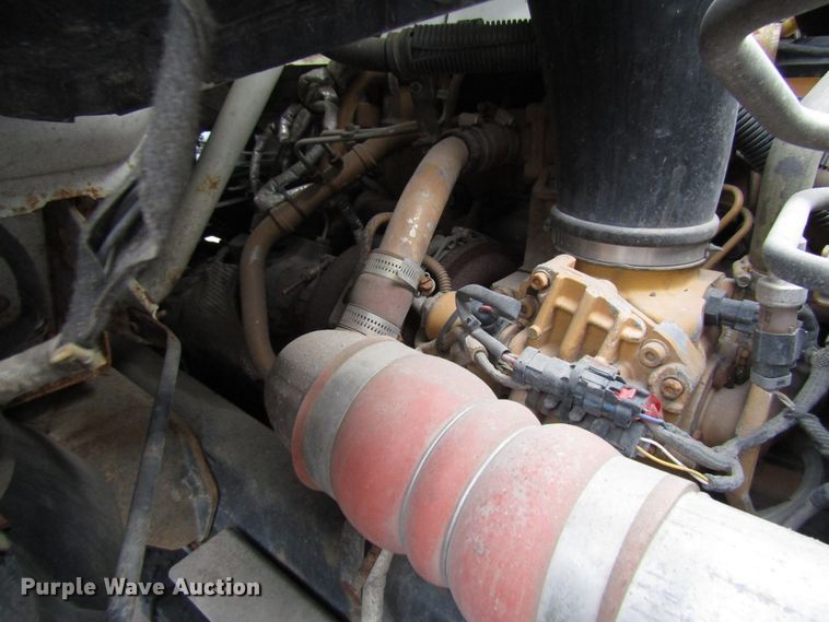 image for item DH8326 2009 Ford F750 Super Duty truck cab and chassis