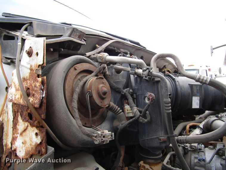 image for item DH8326 2009 Ford F750 Super Duty truck cab and chassis