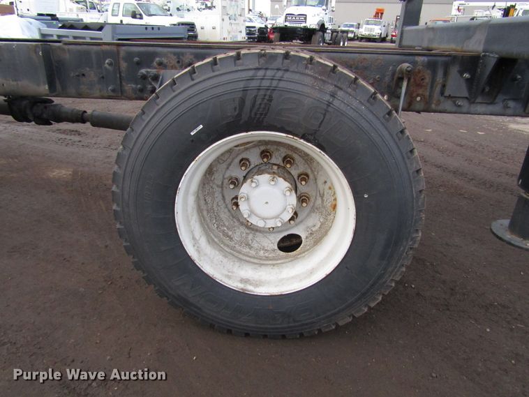 image for item DH8326 2009 Ford F750 Super Duty truck cab and chassis