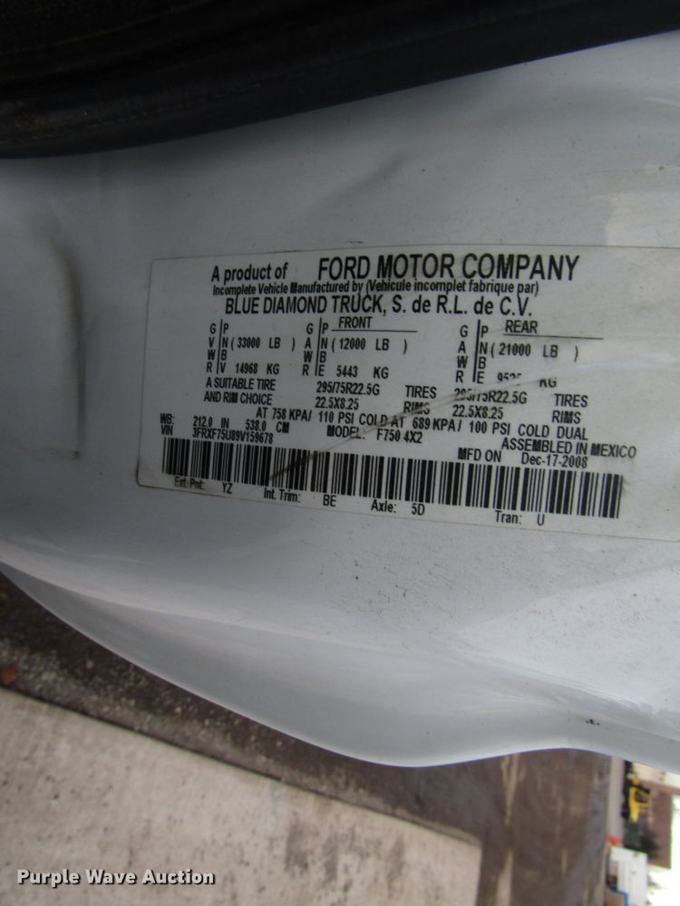 image for item DH8326 2009 Ford F750 Super Duty truck cab and chassis