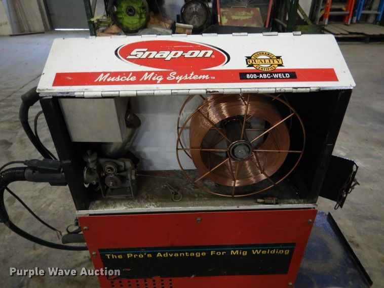 image for item DY9868 Snap-on MM-250SL MIG welder