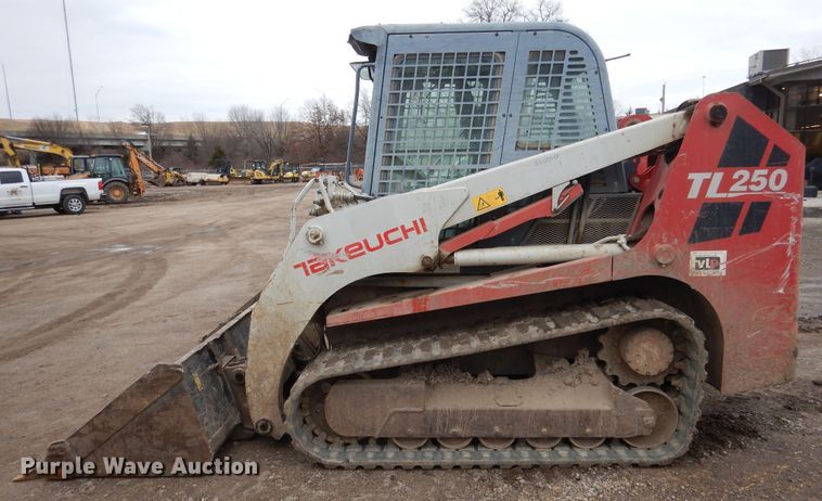 image for item EK9133 2011 Takeuchi TL250 skid steer