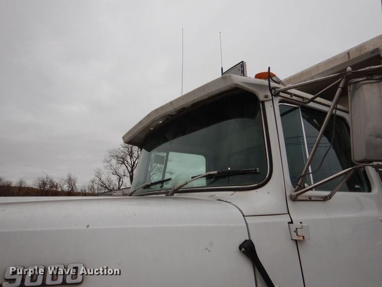 image for item EK9134 1993 Ford L9000 dump truck