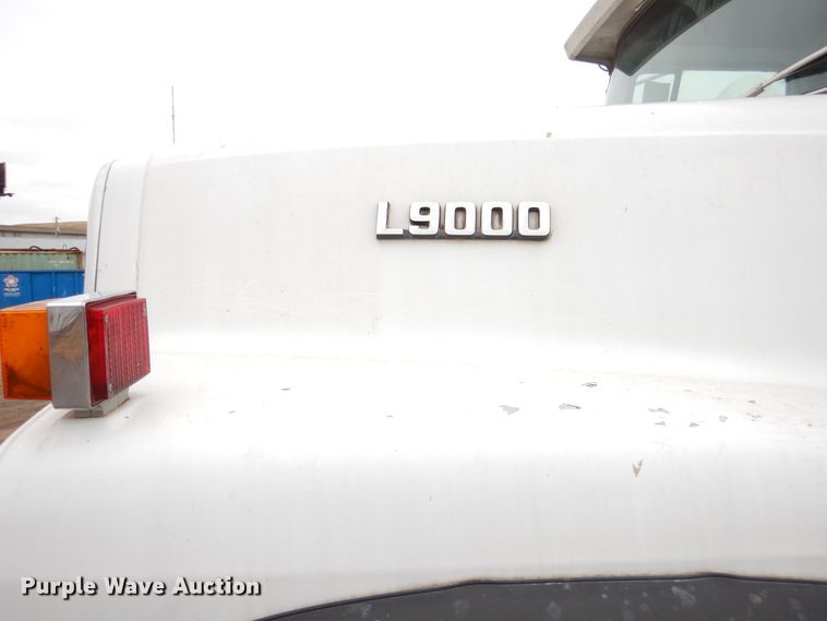 image for item EK9134 1993 Ford L9000 dump truck