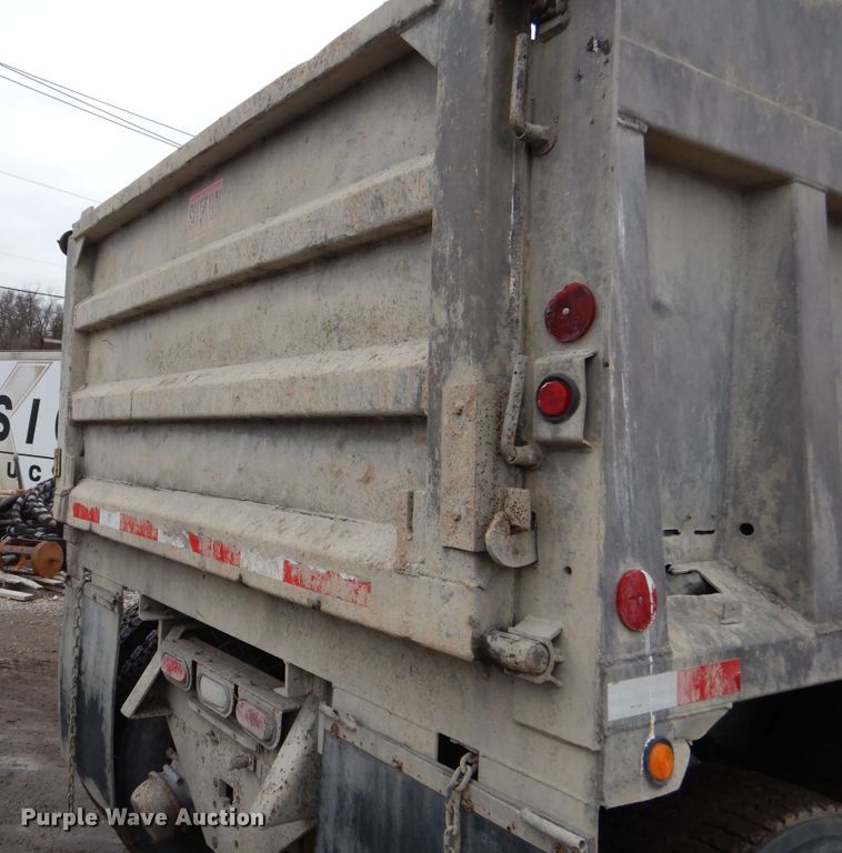 image for item EK9134 1993 Ford L9000 dump truck