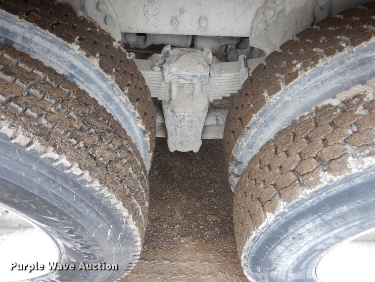 image for item EK9134 1993 Ford L9000 dump truck