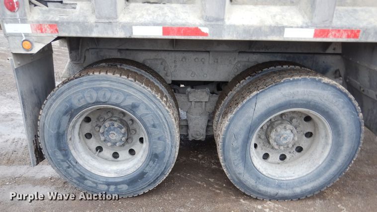 image for item EK9134 1993 Ford L9000 dump truck