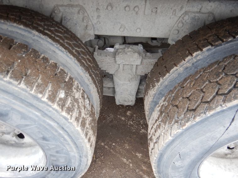 image for item EK9134 1993 Ford L9000 dump truck