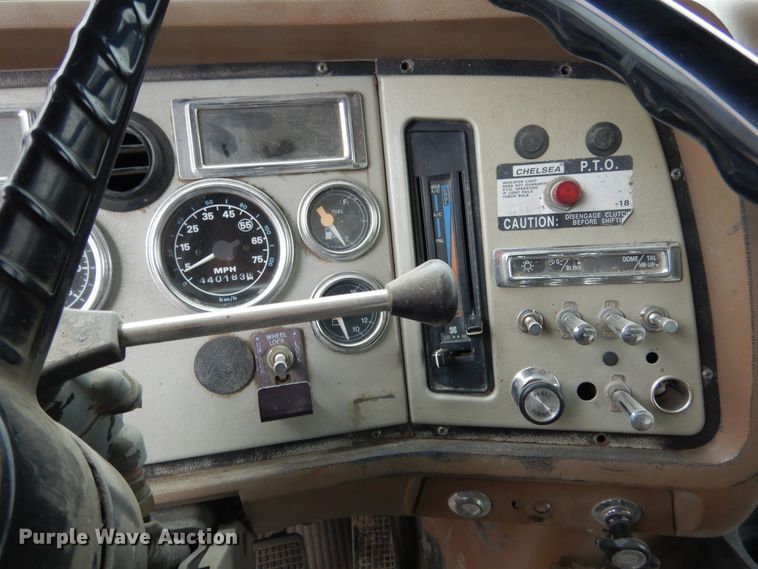 image for item EK9134 1993 Ford L9000 dump truck