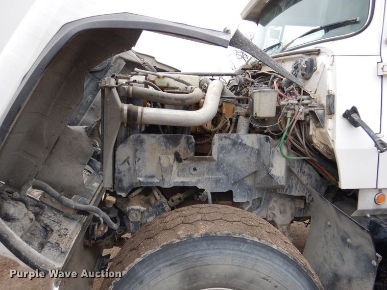 image for item EK9134 1993 Ford L9000 dump truck