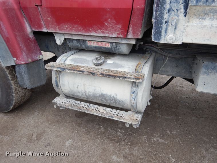 image for item EK9135 1995 Ford L8000 dump truck