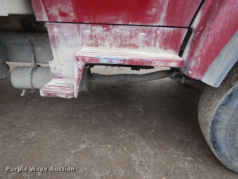 image for item EK9135 1995 Ford L8000 dump truck