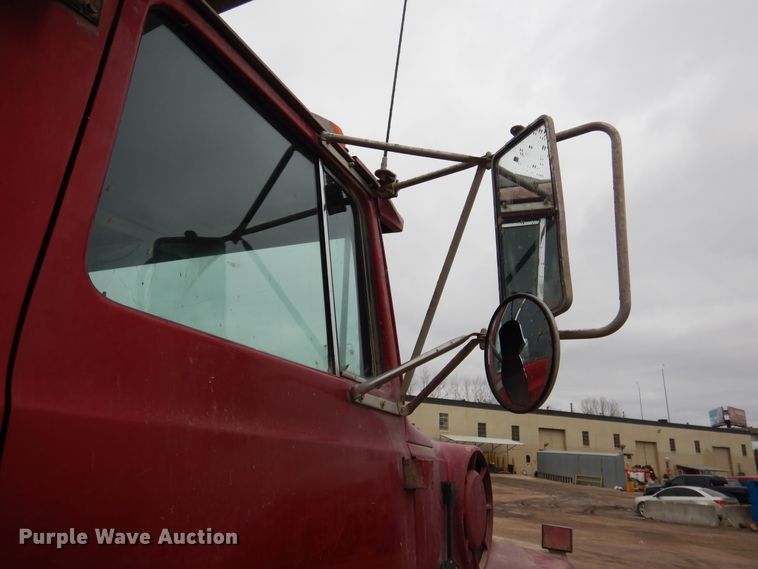 image for item EK9135 1995 Ford L8000 dump truck