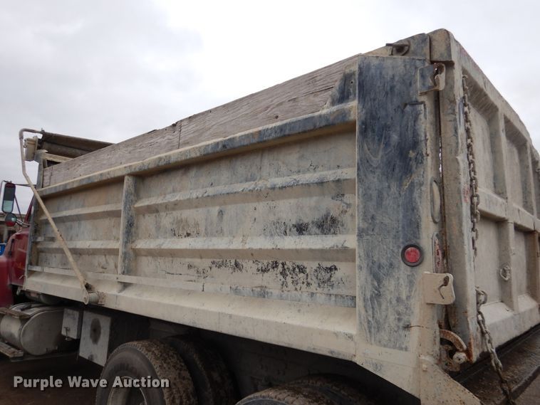 image for item EK9135 1995 Ford L8000 dump truck